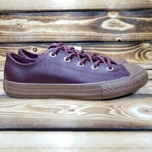 Converse Chuck Taylor All Star Youth Size 2 Dark Sangria Leather Sneakers Unisex